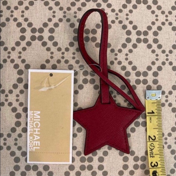 Take 40% Off Michael Kors ⭐️ Star Bag Charm NWTs - Picture 3 of 6